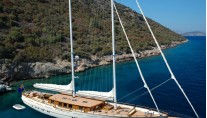 40m Archipelago modern classic sailing yacht ZanZiba at anchor